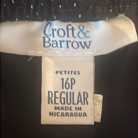 Croft & Barrow black mid rise pants. Straight fit. NWT. Women’s size 16P - Picture 6 of 8